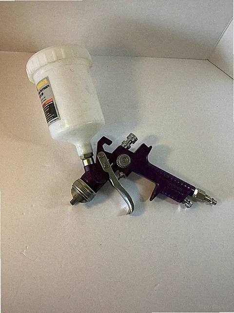 Central Pneumatic 20 Oz. HVLP Gravity Feed Paint Spray Gun Air tool 50-70 PSI